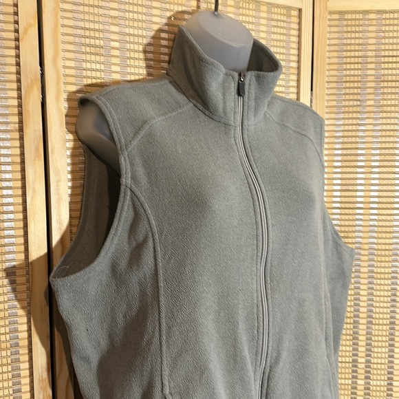 Land's End Gray Polartec Fleece Zip Front Vest Vintage 1990s Y2K XL/18 - Picture 2 of 16
